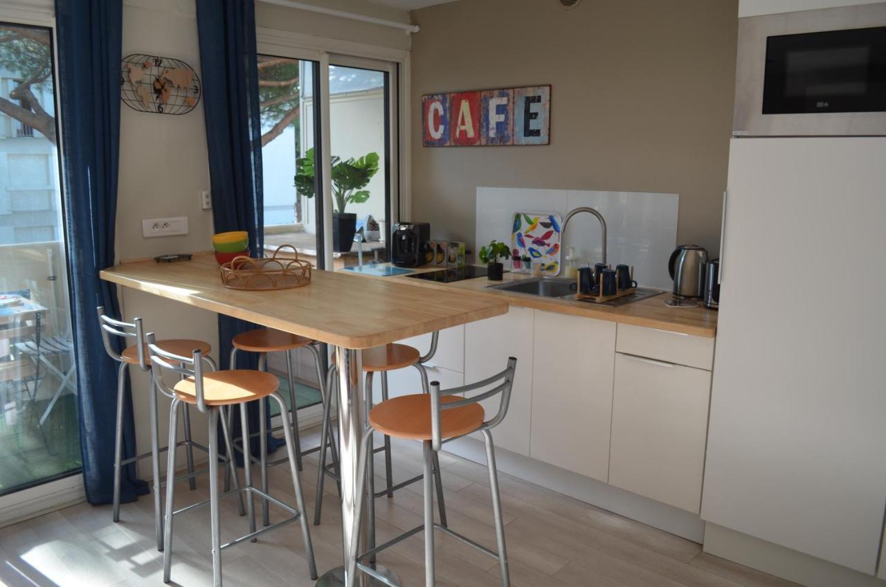 Charmant appartement à 350m de la plage et du port Fréjus Exterior foto